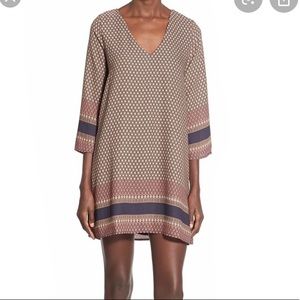 Jella C. Bell Sleeve Patterned Shift Dress